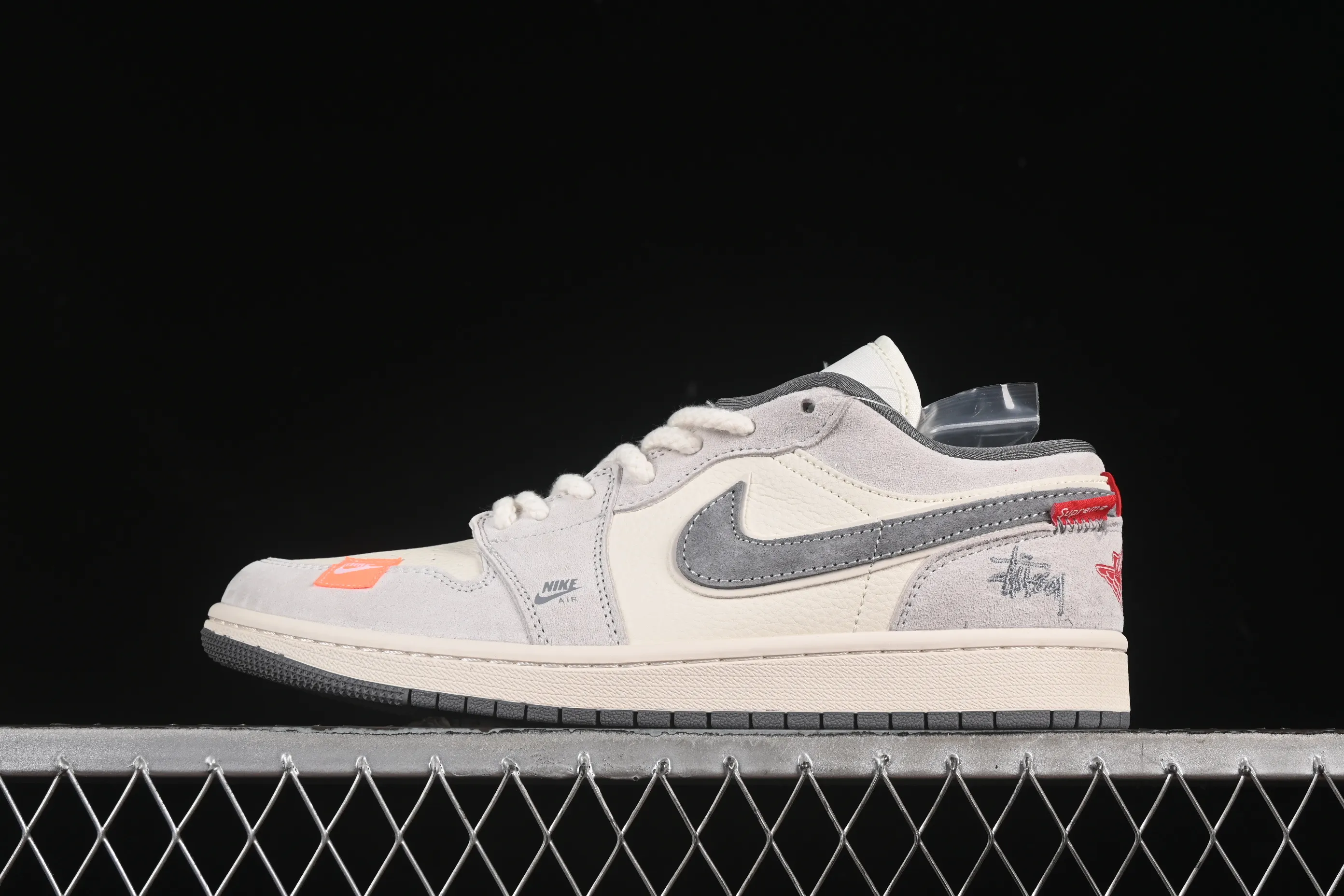All categories Air Jordan Jordan series basketball shoes Air Jordan 1 Low High-end customized low-top sneakers Air Jordan 1 Low AJ1 Joe 1 Stussy co-branded Red Label Rice Gray Pig Eight High-end customized low-top retro basketball shoes YX5066-305
